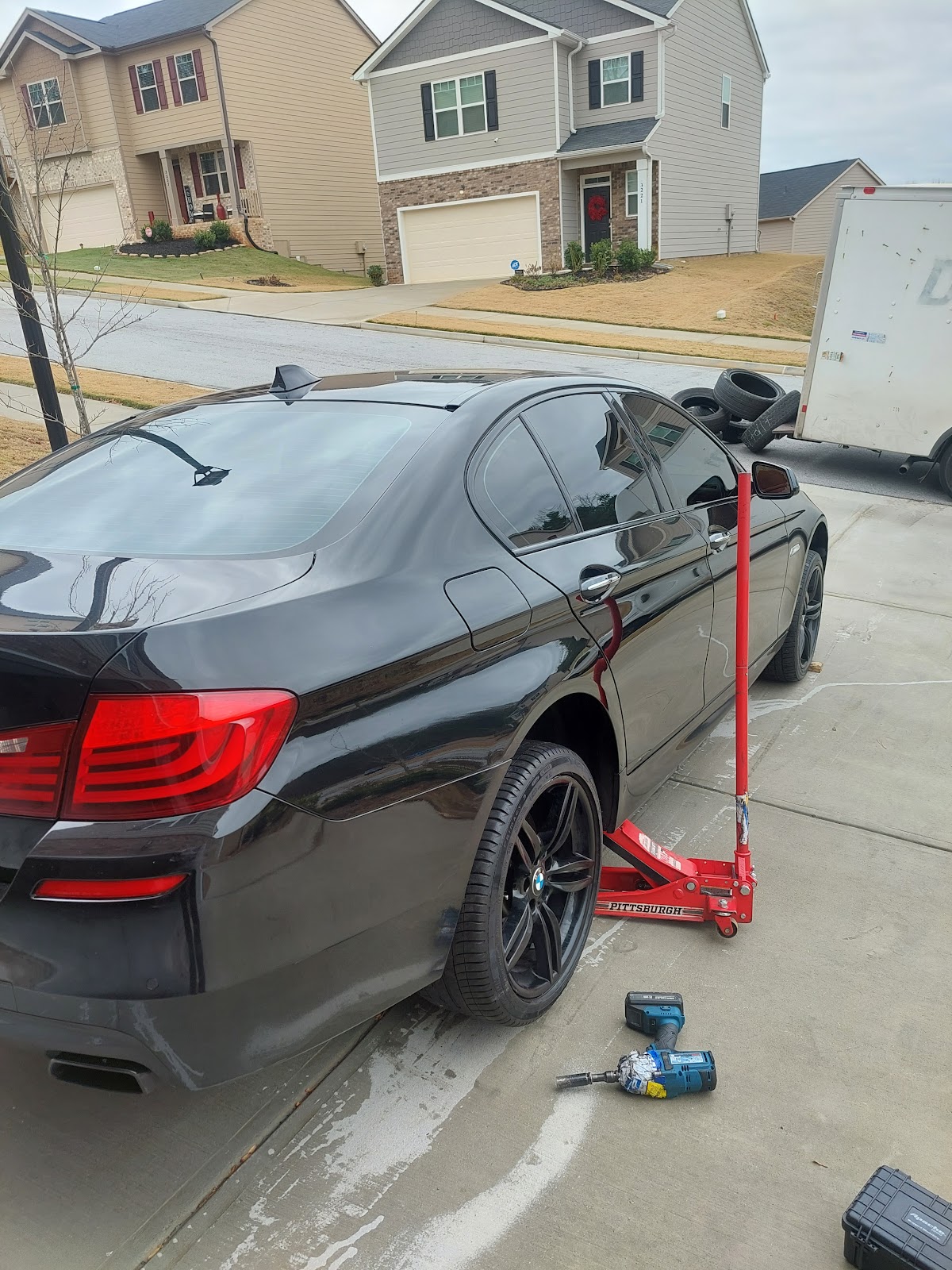 Roadside tire change